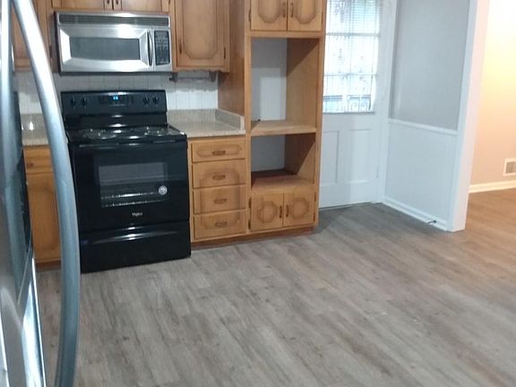 4th image of 3908 S Stonewall Ave