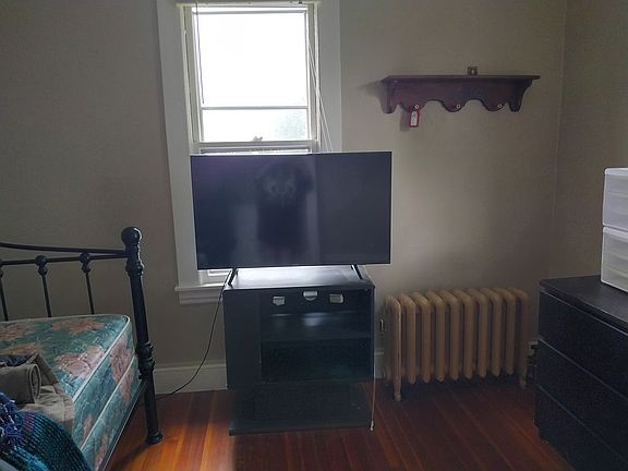 2nd image of 58 Somerset St