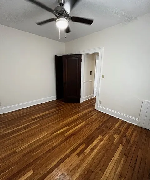 Newton Bedroom