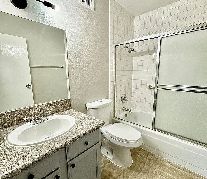 2654 Aracatuba Ave — Photo 15