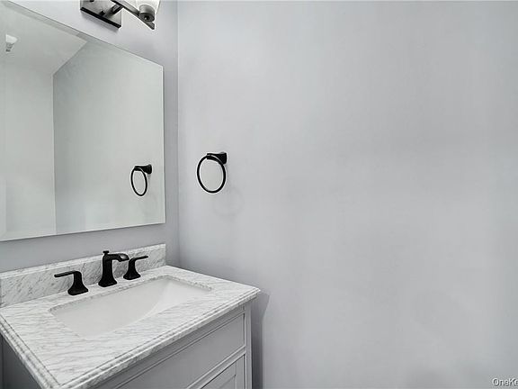 5th image of 25 Barker St #102