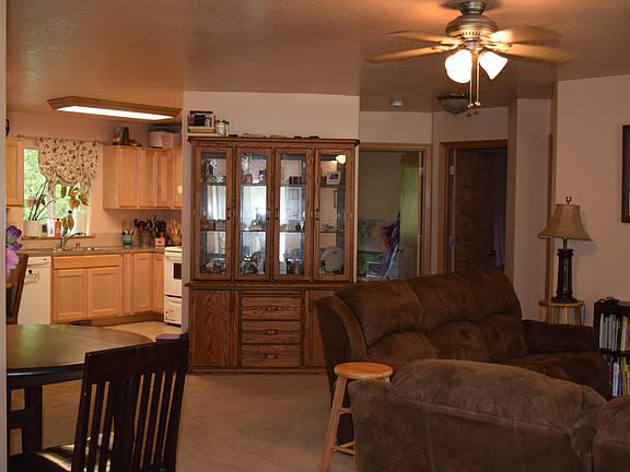 2nd image of 275 Rollingwood Dr