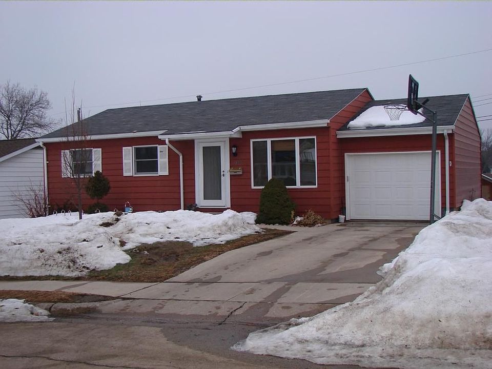 1st image of 2300 Gordon Dr