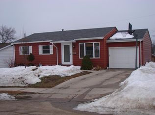 2300 Gordon Dr, Dubuque, IA 52001