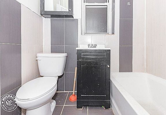 5th image of 129 Rogers Ave #3B