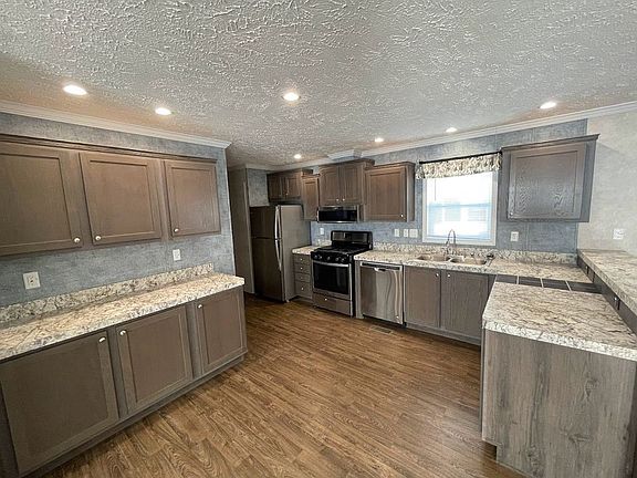 2nd image of 516 Courtland Ln #663
