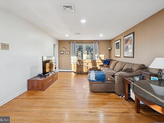 3rd image of 1905 Palomino Dr
