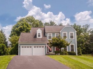 3028 Emerald Chase Dr, Herndon, VA 20171