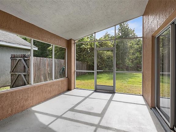 2nd image of 2127 Donegan Pl