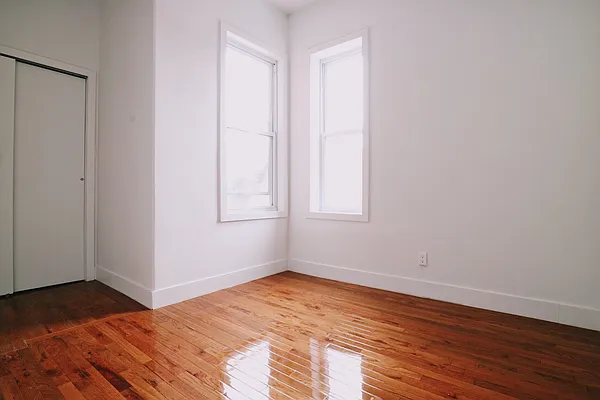 Rented by Modern Spaces | media 30