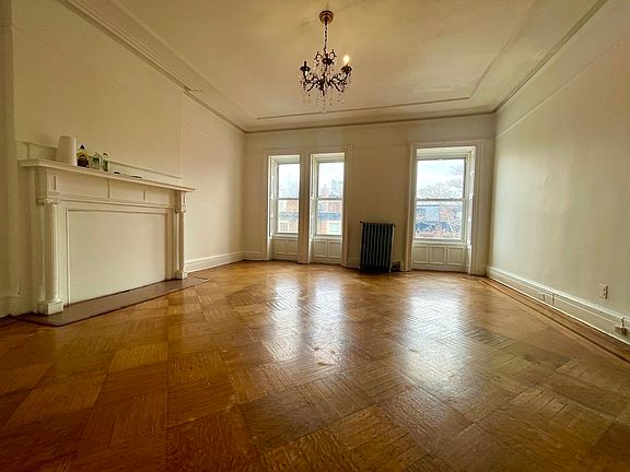 2nd image of 436 Grand Ave #4