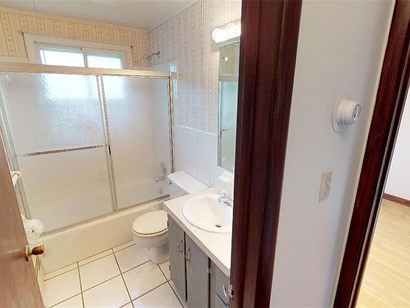 2nd image of 5609 Northside Dr