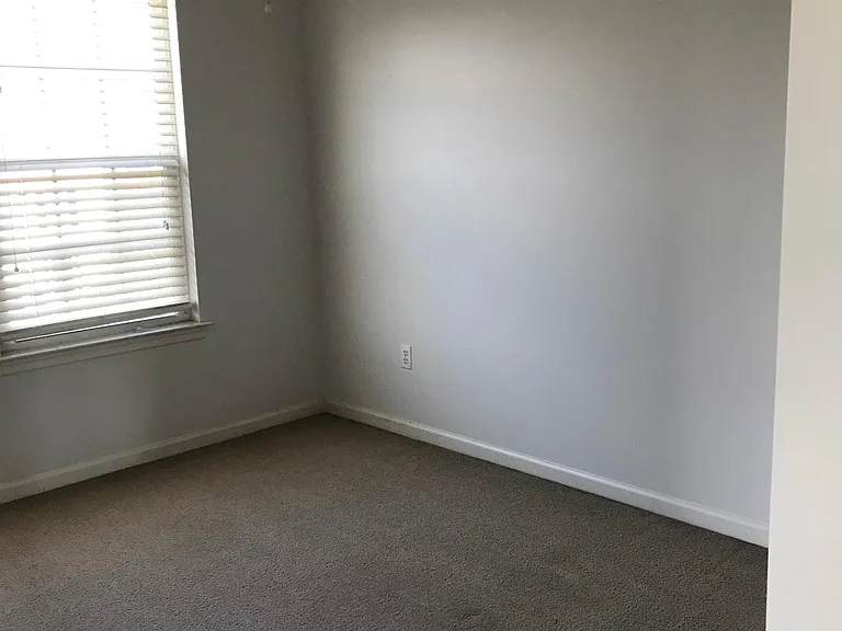 1038 Sparrow Way — Photo 11
