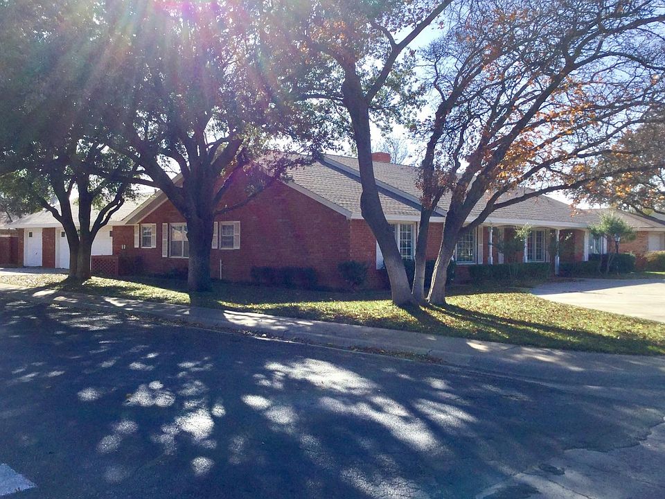 1st image of 302 Sandalwood Ln