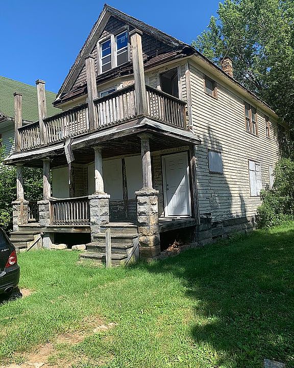 1st image of 10623 Gooding Ave
