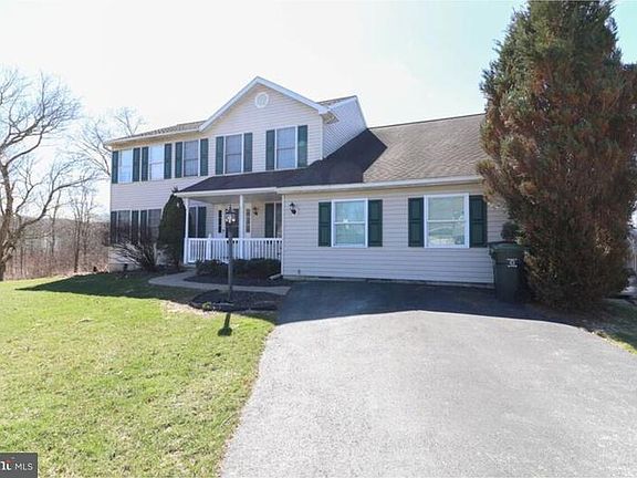 2nd image of 144 Stonebridge Ln