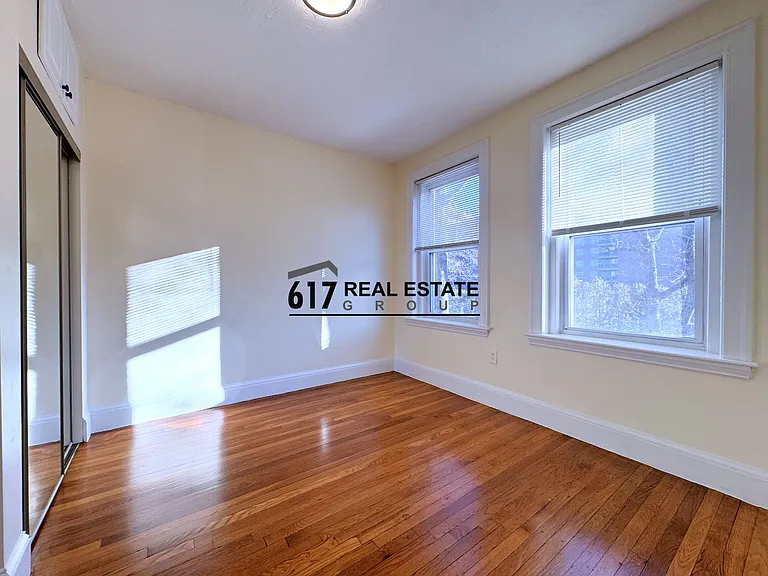 73 Thatcher St #202 — Photo 10