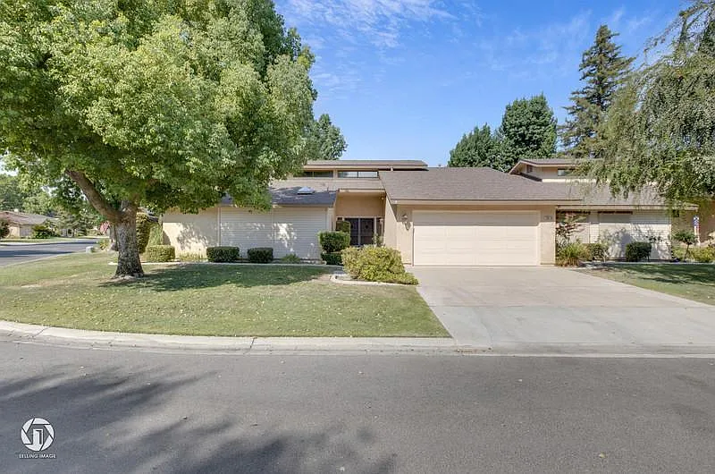 2300 El Portal Dr #49