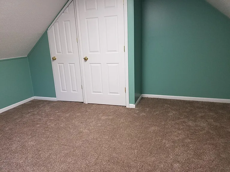 500 E Lansing Rd — Photo 9