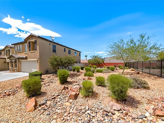 3rd image of 2704 Kona Crest Ave
