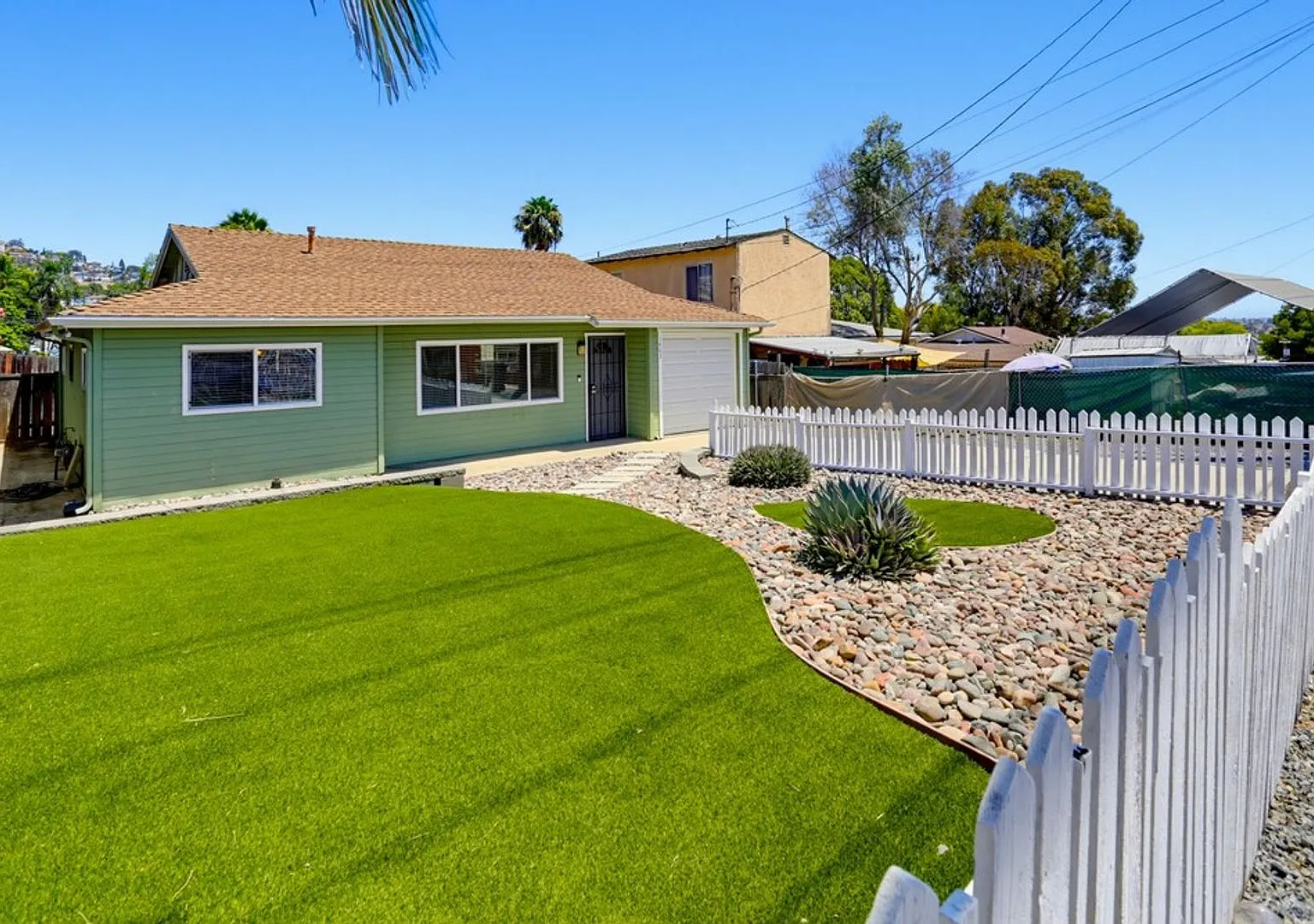 Beautifully Updated 3-Bedroom Home with Large Yard, Garage & Included Appliances! — Photo 1