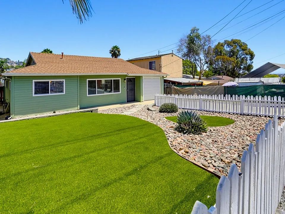 1463 Sweetwater Ln