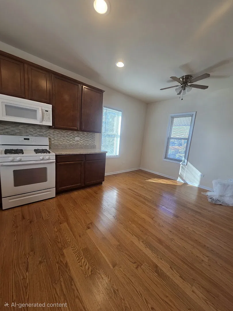 3 bed, 1.5 bath, 1200 sqft, $2,500 — Photo 3