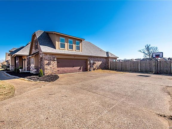 2nd image of 313 Griffin Dr