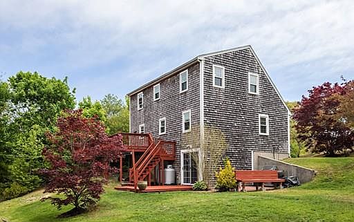 4th image of 18 Jocelyn Ave