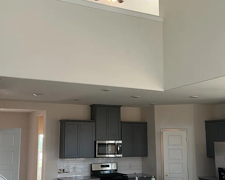 13401 Sueca Dr — Photo 8