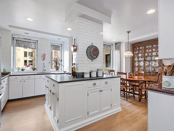 3rd image of 430 E 57th St APT 12D