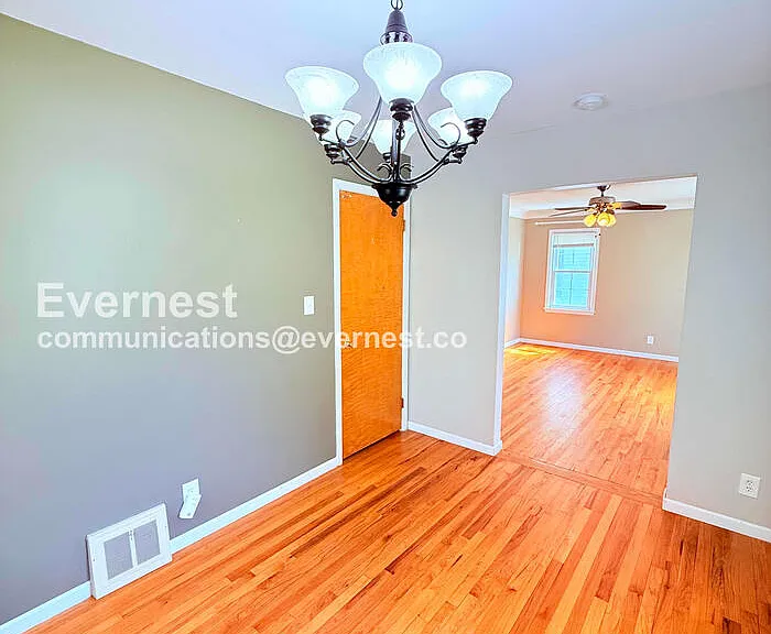 1313 Donald Ave — Photo 9