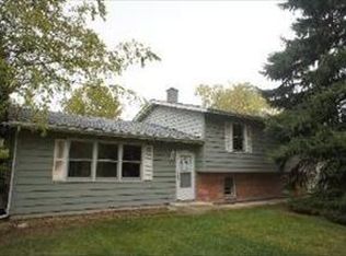 26W125 Thomas Rd, Wheaton, IL 60187