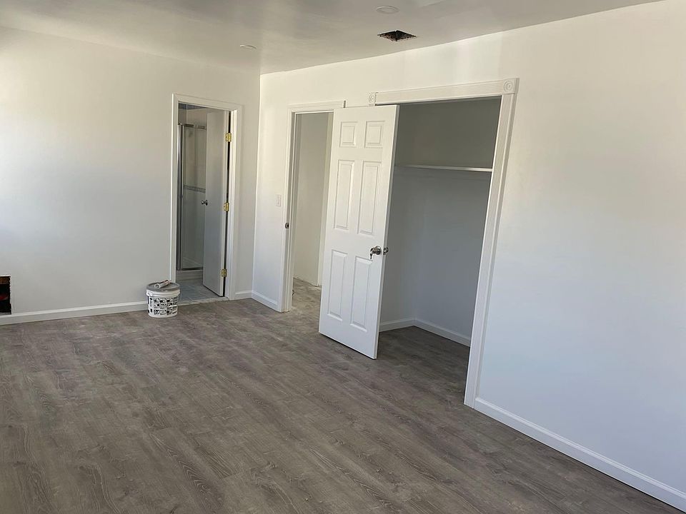 1st image of 465 Coakley St