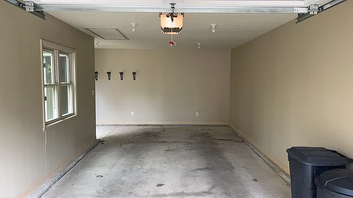 2400 Hillview Ave — Photo 39