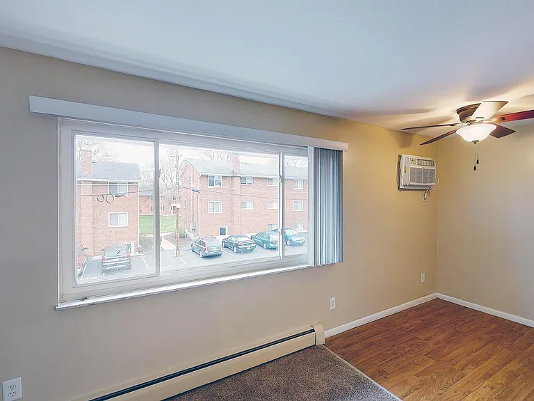 Sharondale Woods Apartments — Photo 53