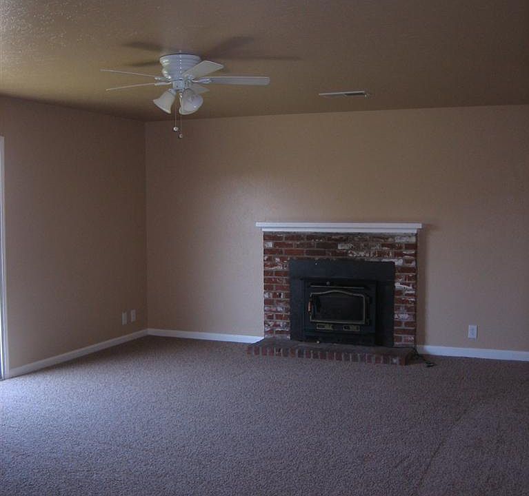 2nd image of 1517 S Michael Court