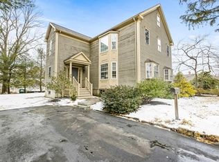 28 Hope Rd, Hingham, MA 02043
