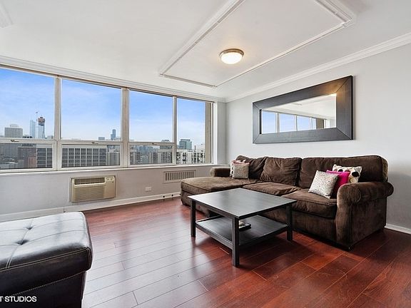 3rd image of 70 W Burton Pl #3006