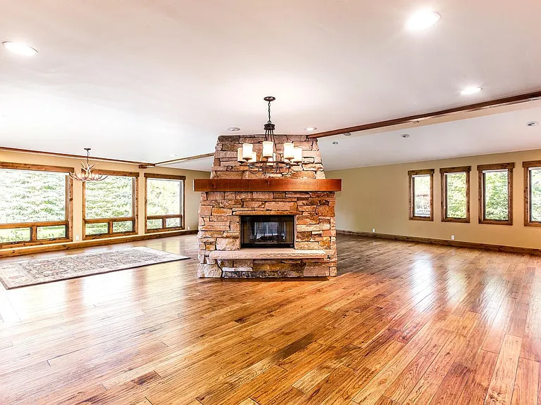 2689 Holiday Ranch Loop Rd — Photo 6