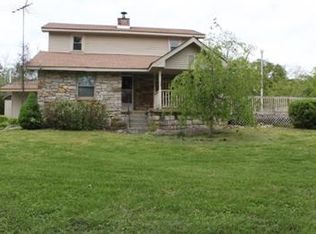 1854 B G Fort Rd, Cedar Hill, TN 37032