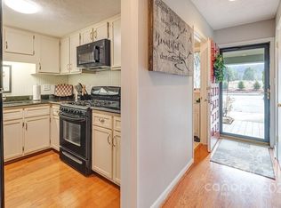 82 Chelsea Rd, Waynesville, NC 28786