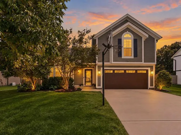 21509 W 51st St, Shawnee, KS 66226