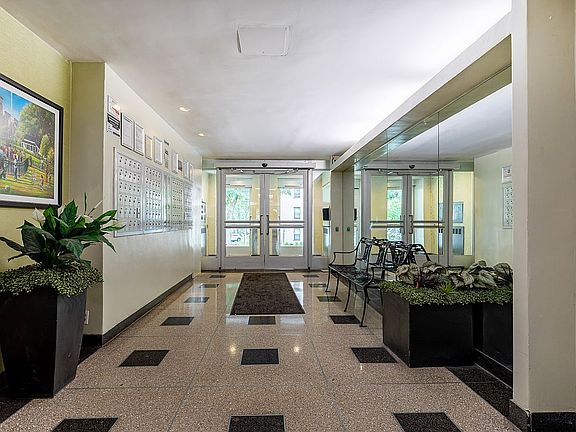 5th image of 6 Fordham Hill Oval APT 2G