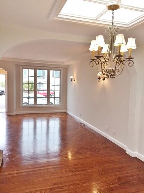 1st image of 2471 43rd Ave