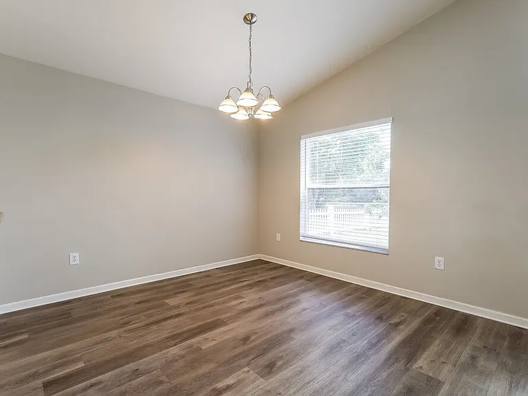 1106 Summer Breeze Dr — Photo 5