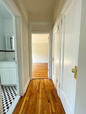 4th image of 2122 Ditmas Ave #4