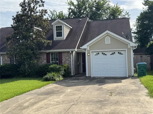204 S General Pershing St, Hammond, LA 70403