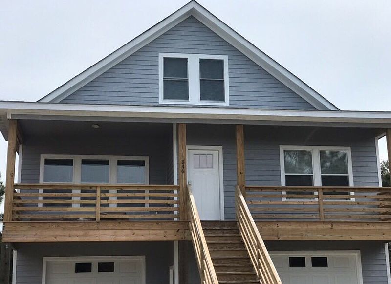 2970 sqft w/ 2 car garage