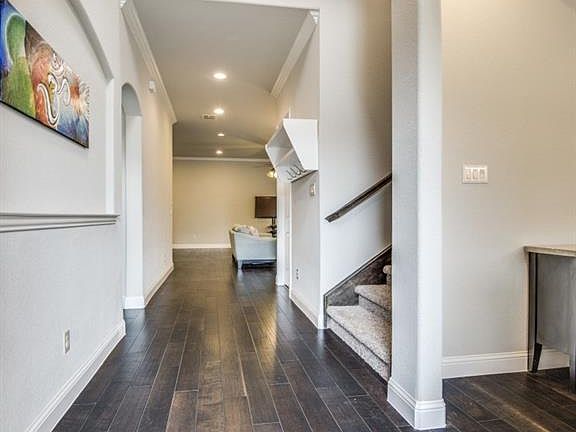3rd image of 4917 Empire Way